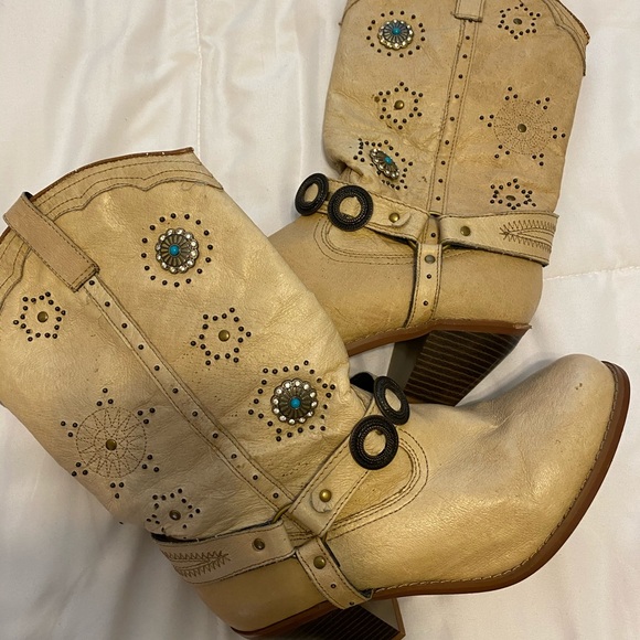 Size 8 1/2 boots from Boot Barn